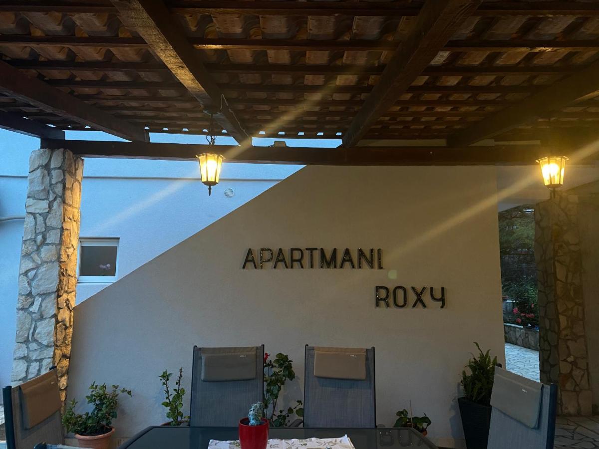 Apartmani Roxy Lovište 外观 照片